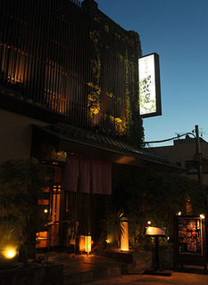 679A9895-1.jpg